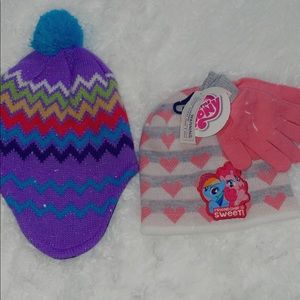 Brand new items. Set has tags and single hat doesn’t.